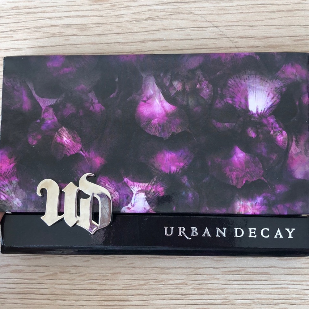 Urban decay eyeshadow palette